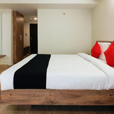 Capital O Sri Suprabhat Grand Near Kachiguda Railway Station Hyderabad Exterior photo