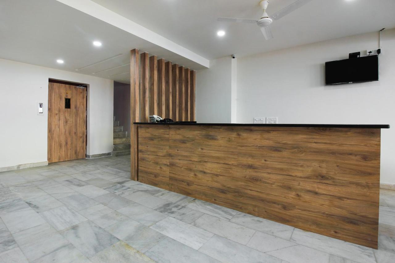 Capital O Sri Suprabhat Grand Near Kachiguda Railway Station Hyderabad Exterior photo